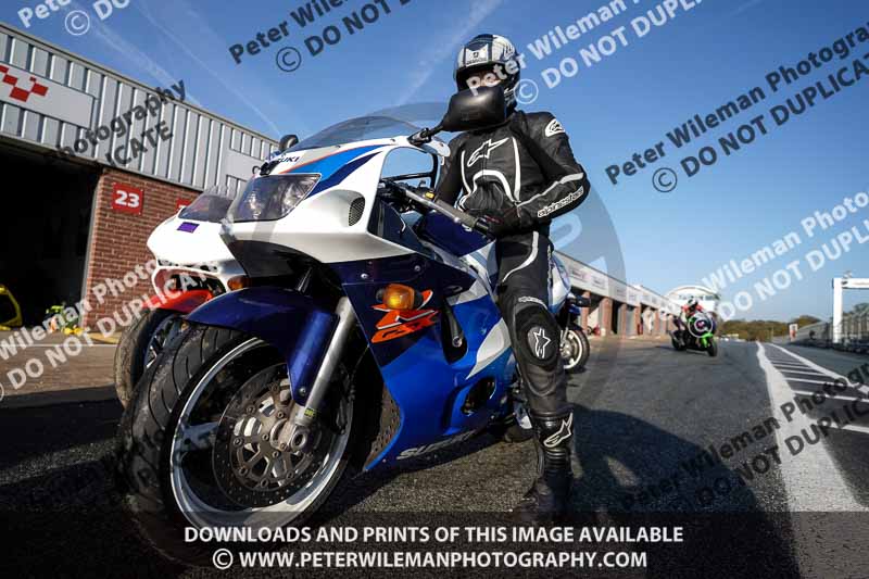 anglesey;brands hatch;cadwell park;croft;donington park;enduro digital images;event digital images;eventdigitalimages;mallory;no limits;oulton park;peter wileman photography;racing digital images;silverstone;snetterton;trackday digital images;trackday photos;vmcc banbury run;welsh 2 day enduro